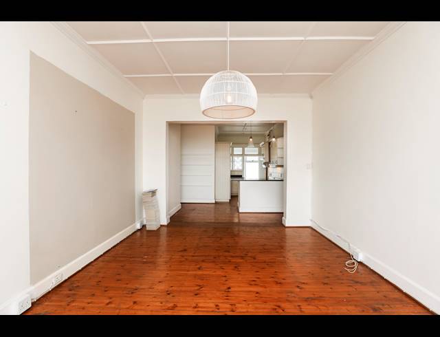 2.5 BEDROOM APARTMENT FOR SALE IN ESSENWOOD